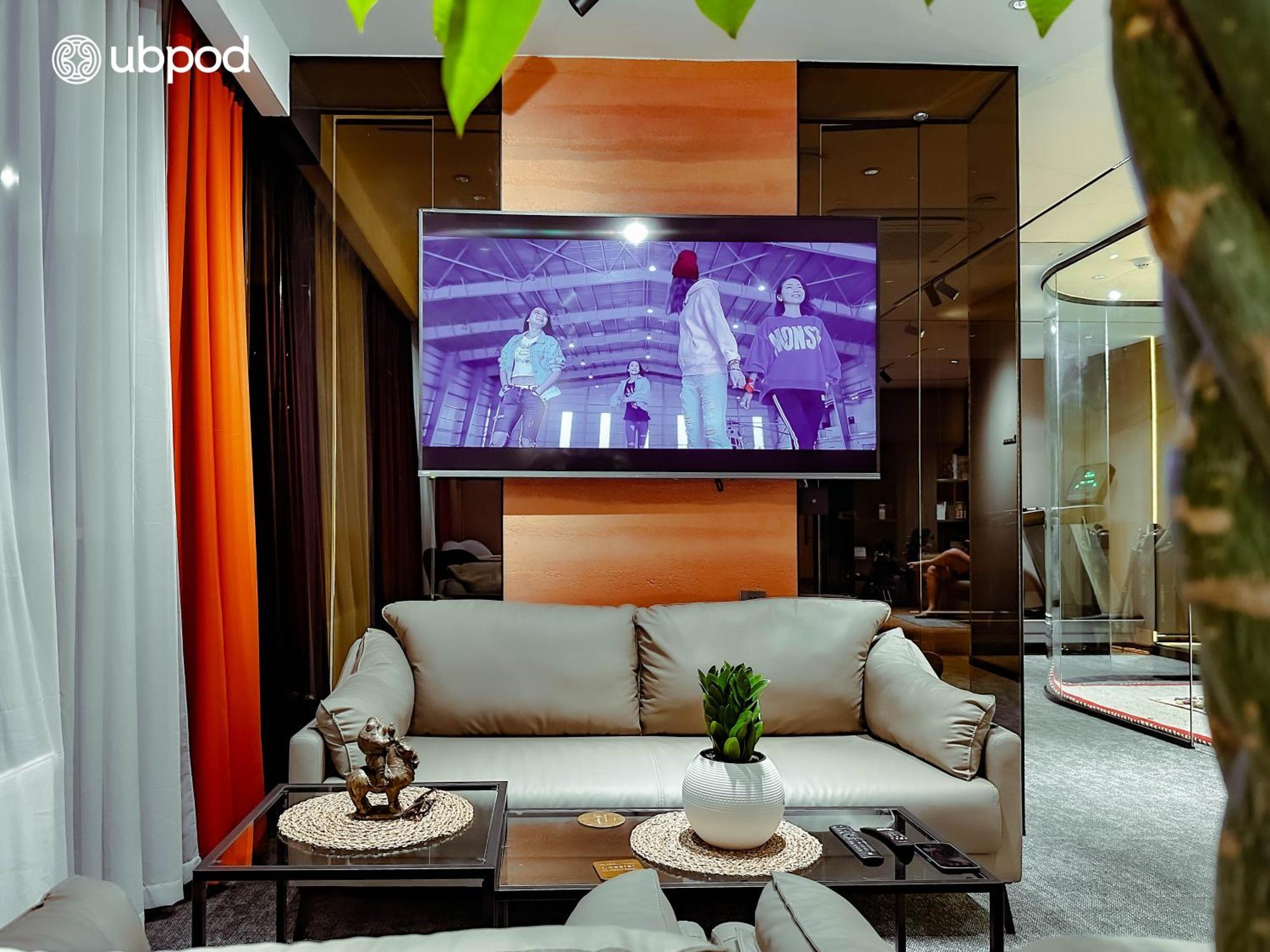 Ubpod- The First Capsule Hotel In Mongolia Ulaanbaatar Exterior photo
