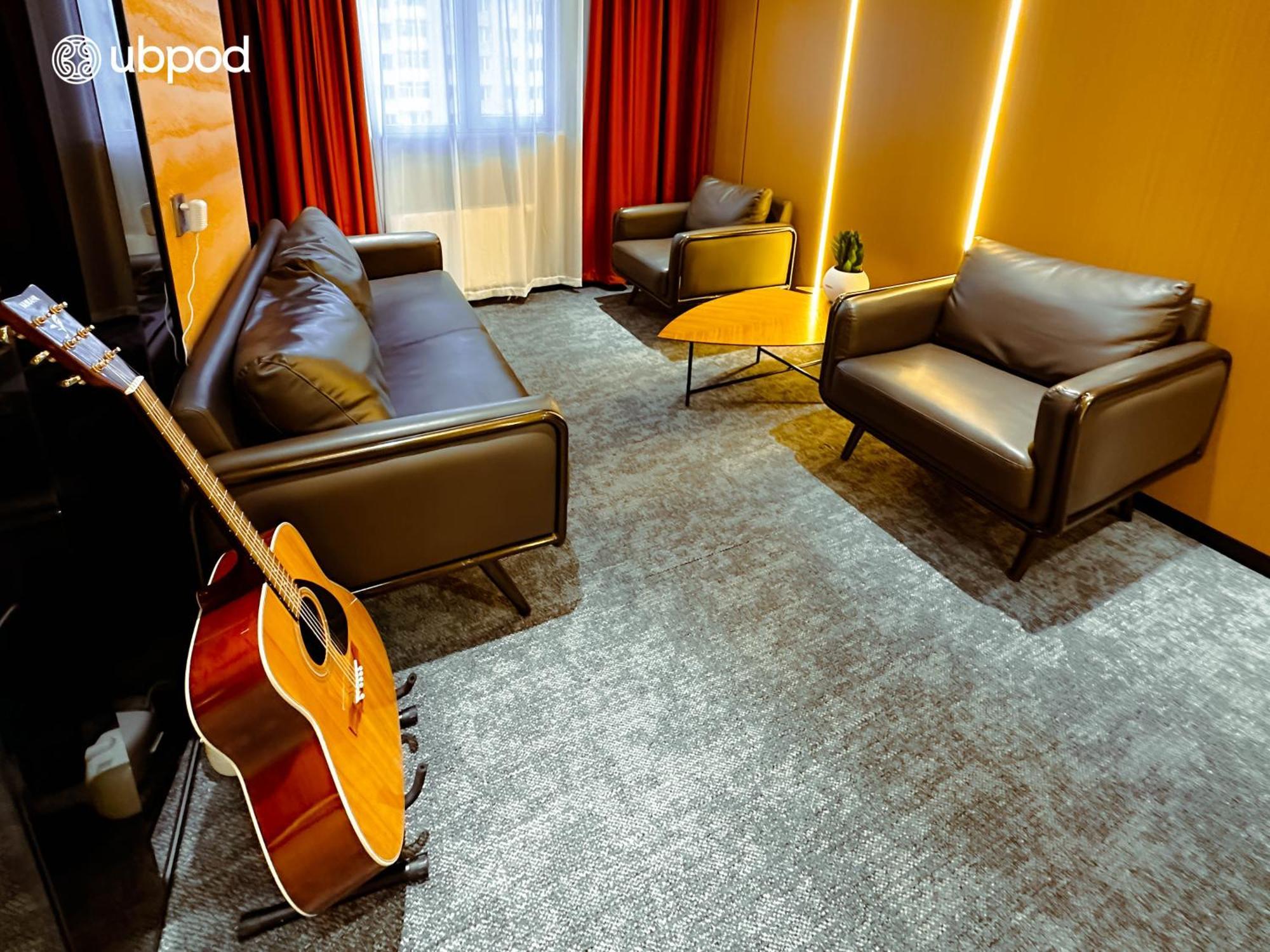 Ubpod- The First Capsule Hotel In Mongolia Ulaanbaatar Exterior photo